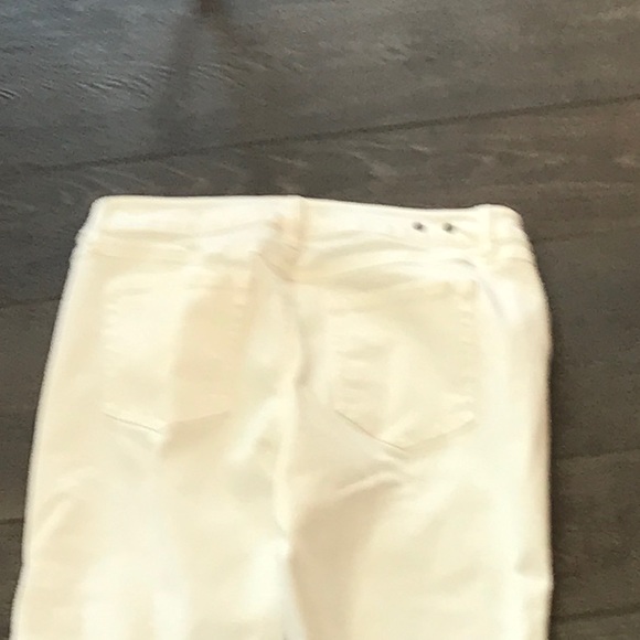 Jeans - Picture 4 of 5